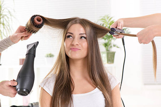 Why a Straightening Brush is Better Than a Flat Iron