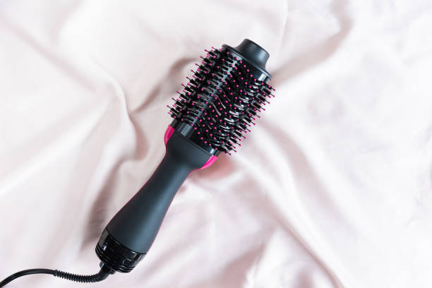 ReliefHair 2-in-1 Hair Dryer and Smoothing Brush with Ergonomic Design